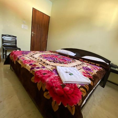 Hotel Govind Palace Rishīkesh Exteriör bild